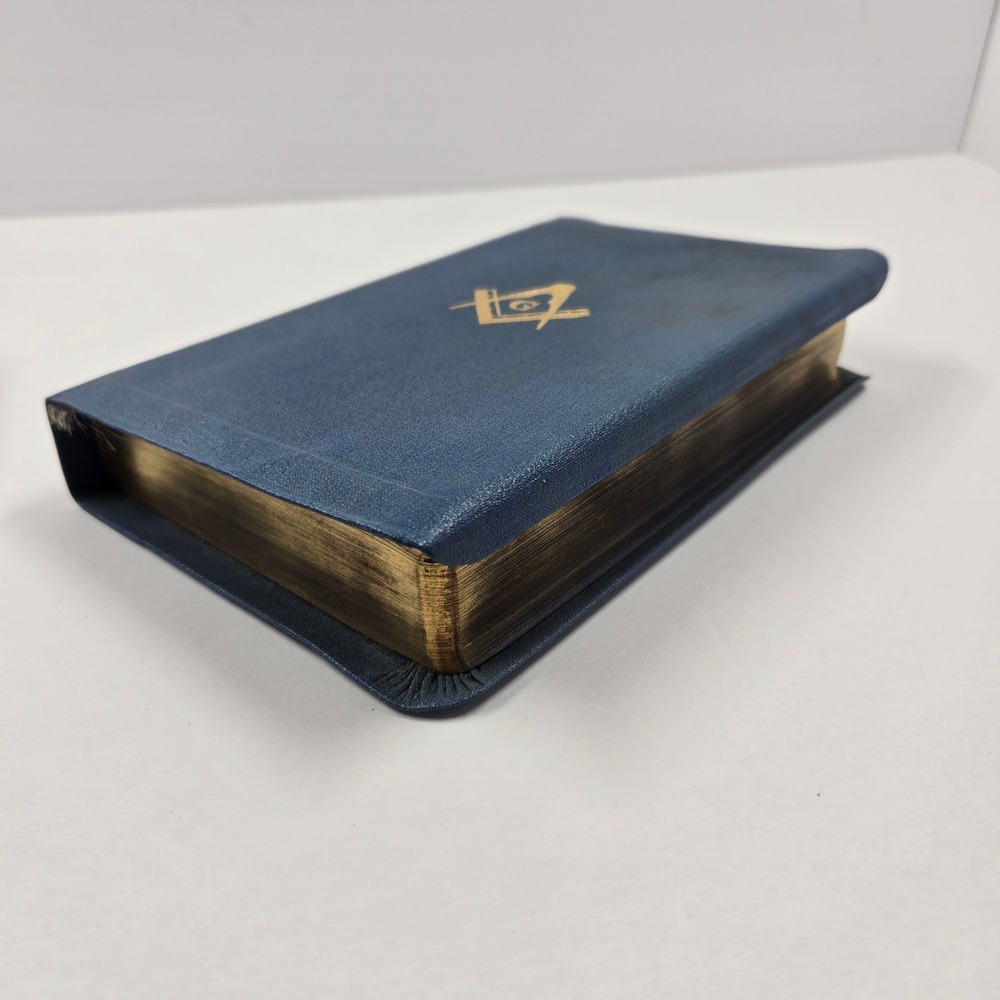 Vintage Masonic Bible Holman 1940 Temple Illustrated Boxed 1957 Edition